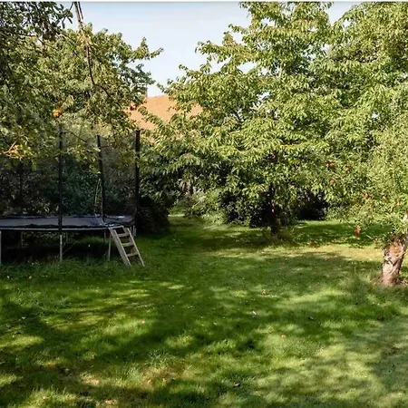 Havlykkegaard - En Unik Gammel Dame Ved Ostersoen * Idestrup